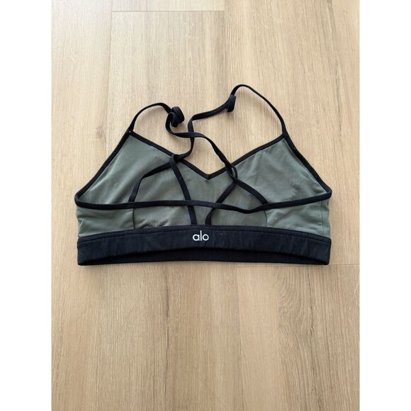 ALO Yoga Radiance Bra – Size M – Excellent Condition - Picture 3 of 3